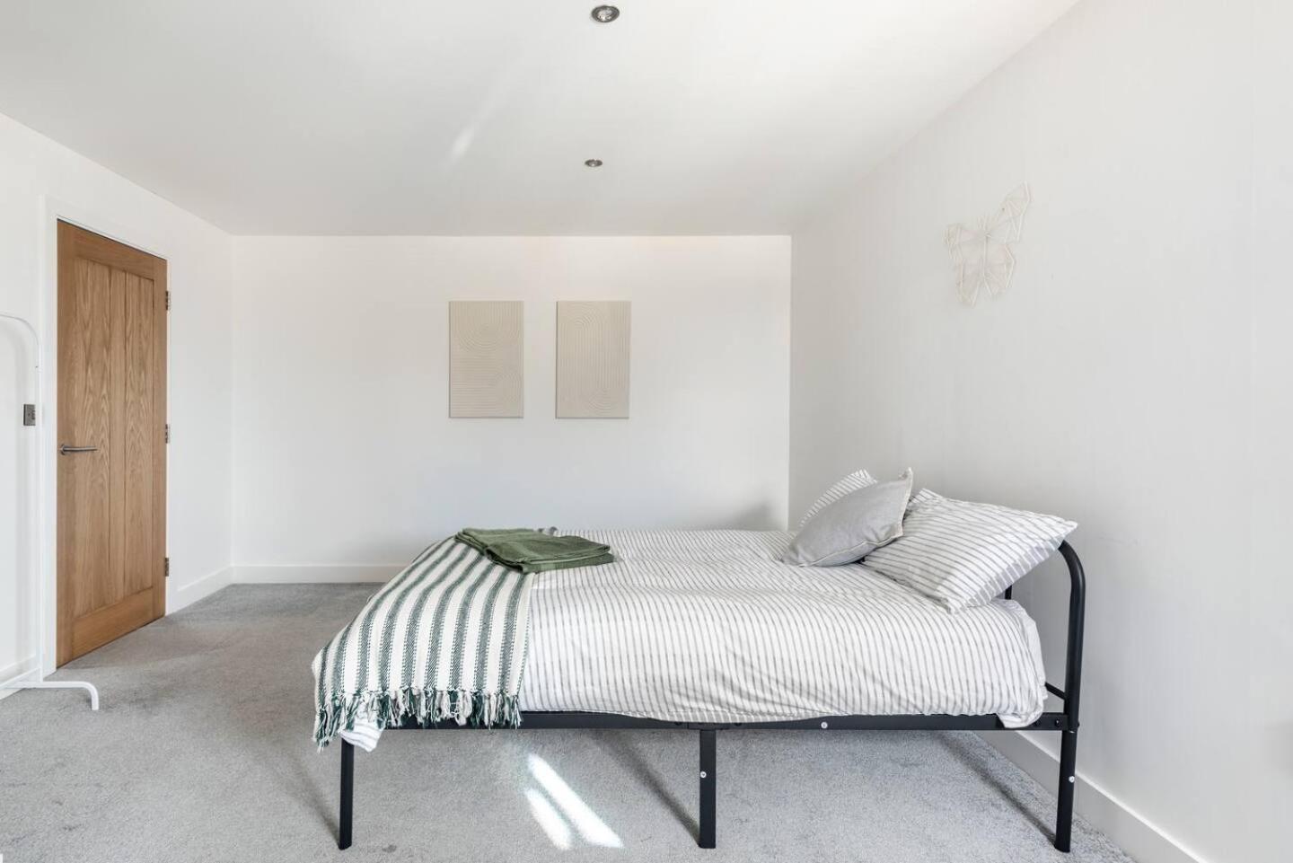 Luxurious 3-Bed Penthouse In Sheffield Leilighet Handsworth Eksteriør bilde