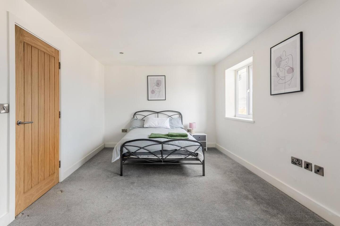 Luxurious 3-Bed Penthouse In Sheffield Leilighet Handsworth Eksteriør bilde