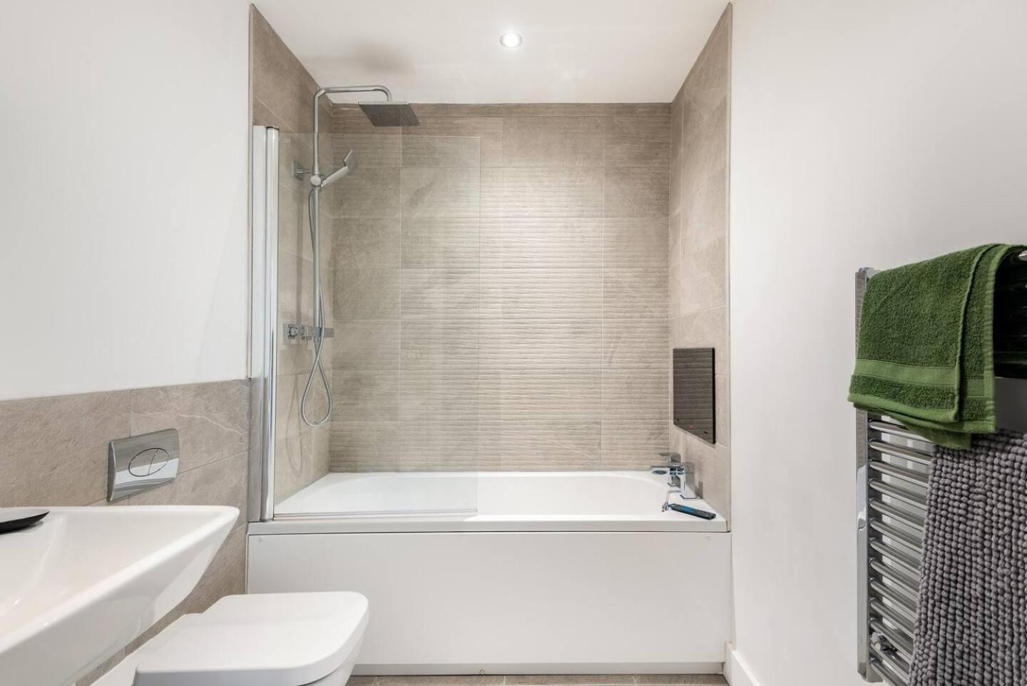 Luxurious 3-Bed Penthouse In Sheffield Leilighet Handsworth Eksteriør bilde